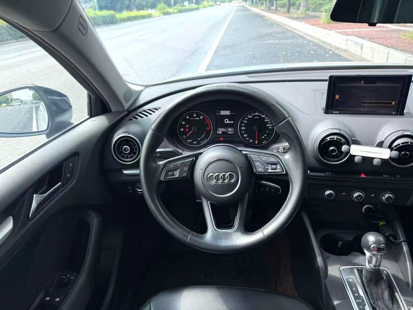 Audi A3 2019 изображение автомобиля #10