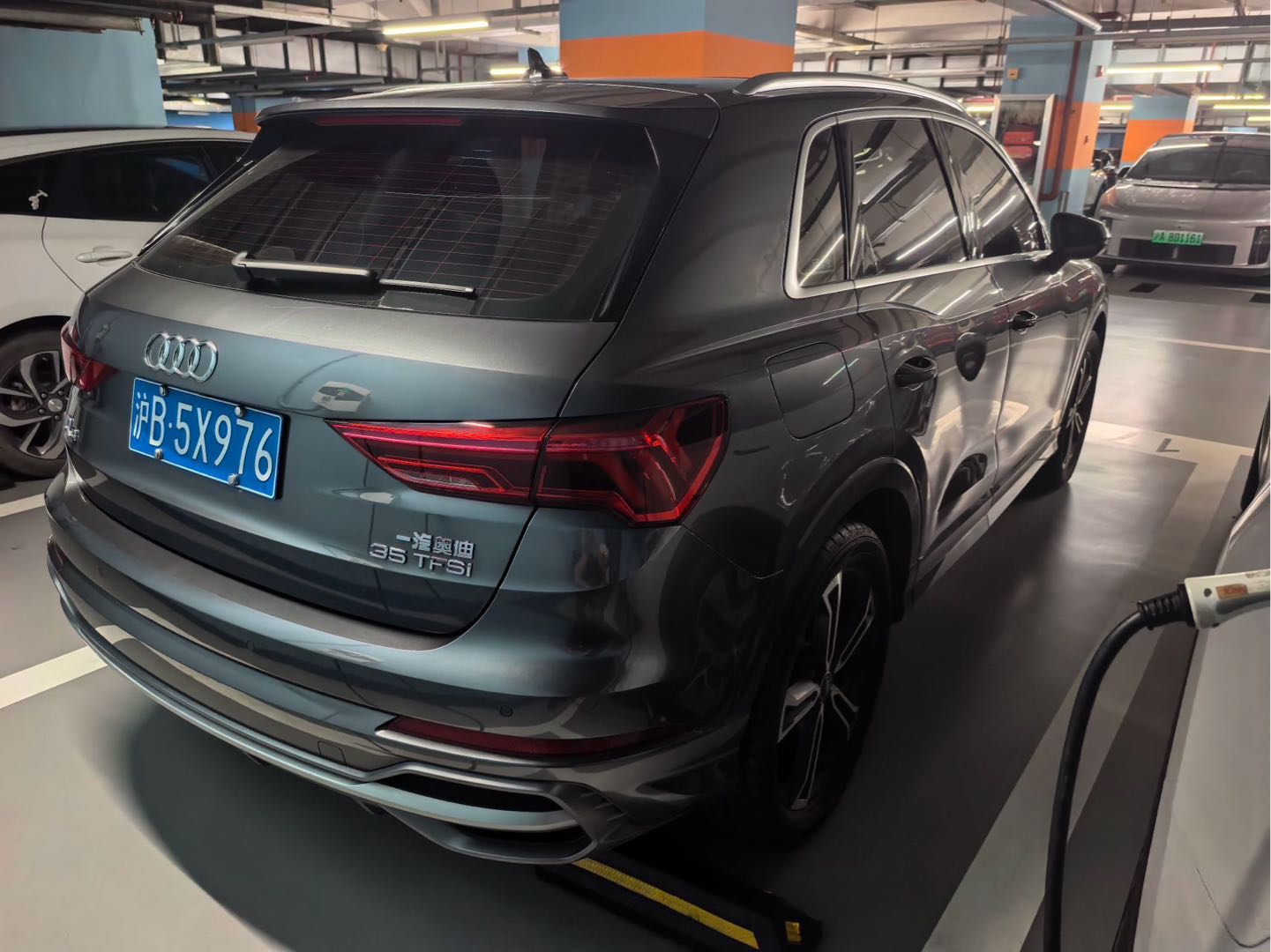 Audi Q3 2023 car image #5