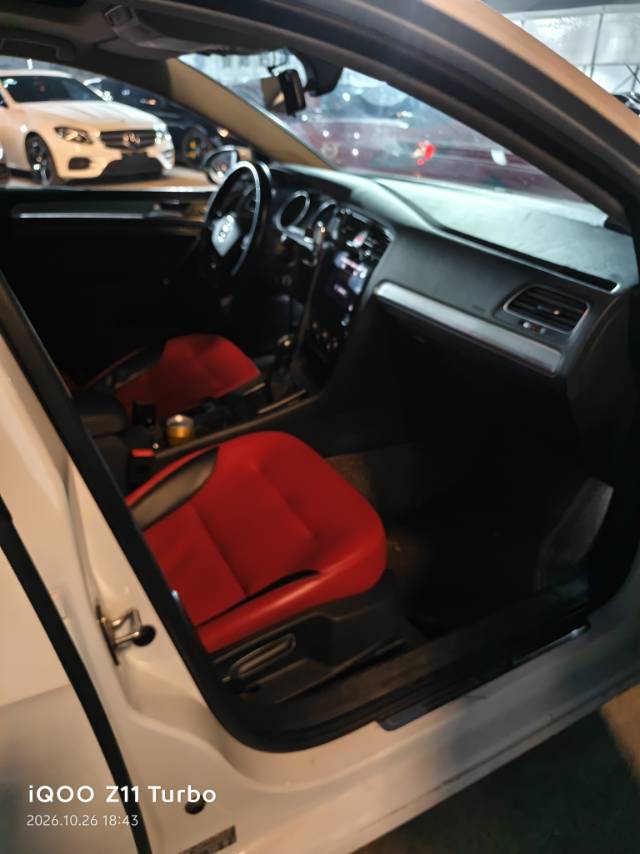 Volkswagen GolfGTI 2022 #6 Volkswagen GolfGTI 2022 immagine di auto #6