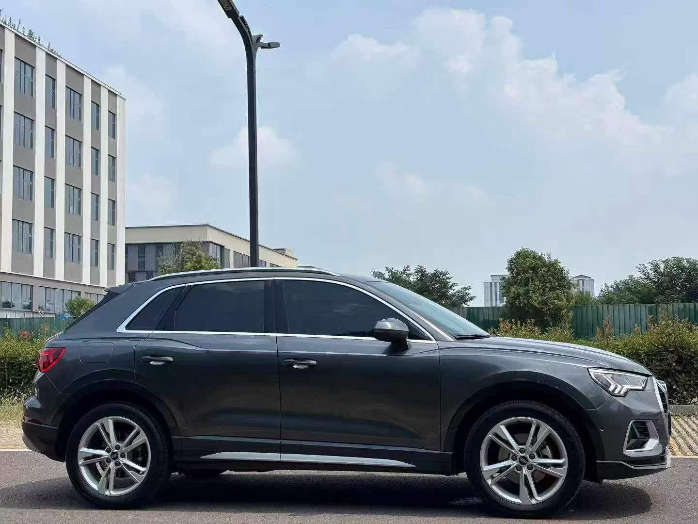 Audi Q3 2021 car image #4