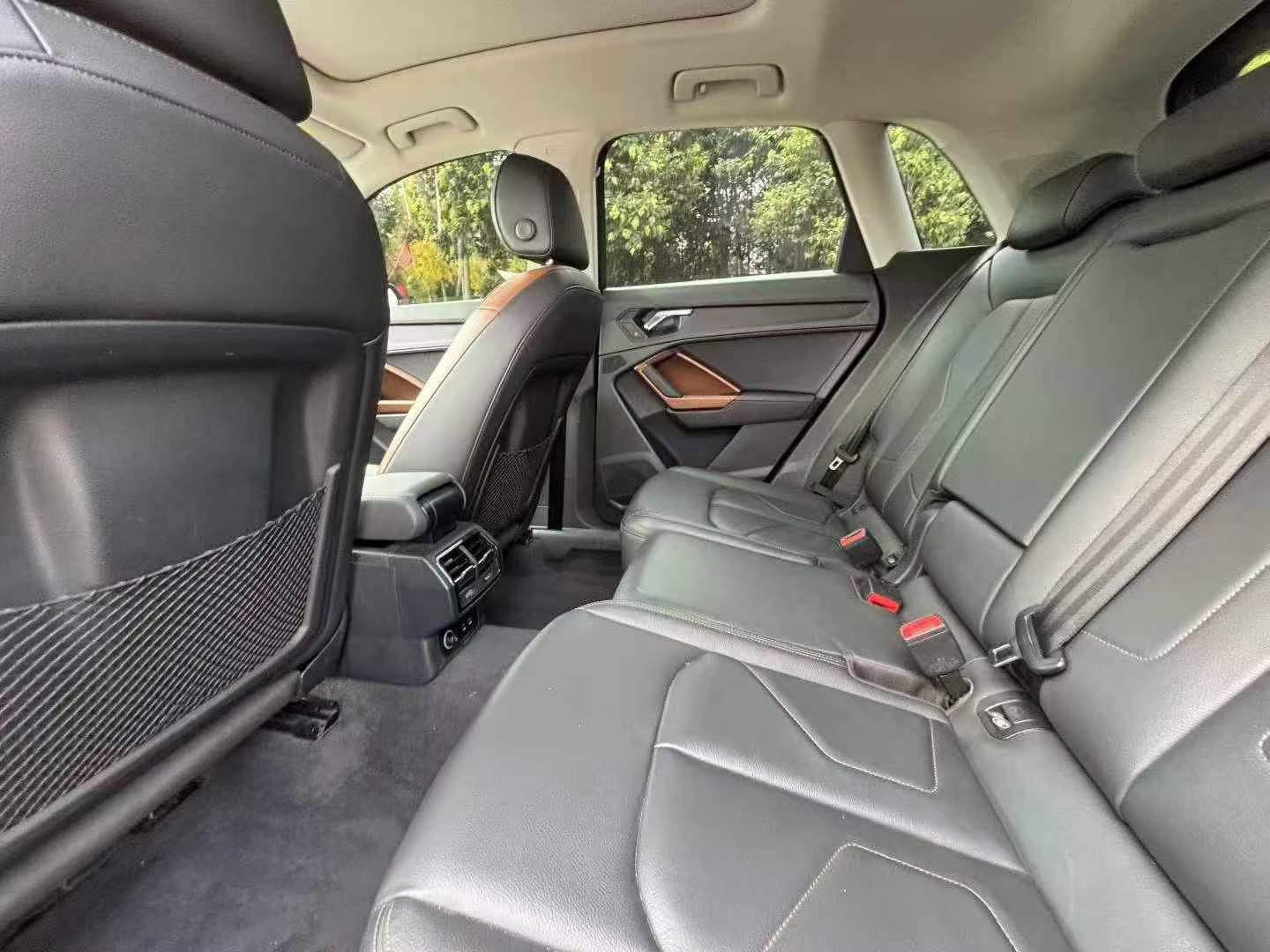 Audi Q3 2021 car image #5