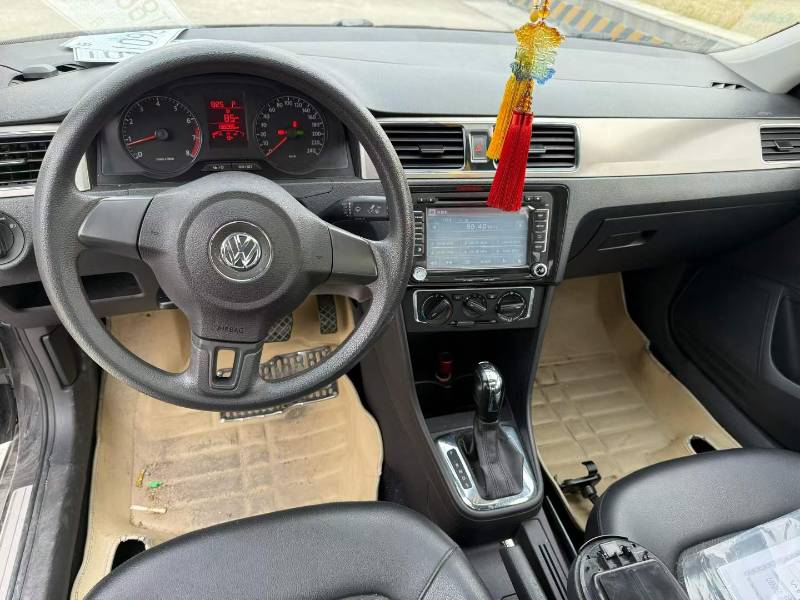 Volkswagen Santana 2014 car image #5