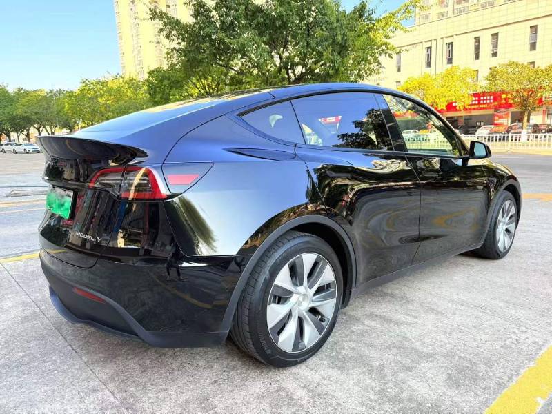 Tesla Model Y 2022 #8 Tesla Model Y 2022 car image #8