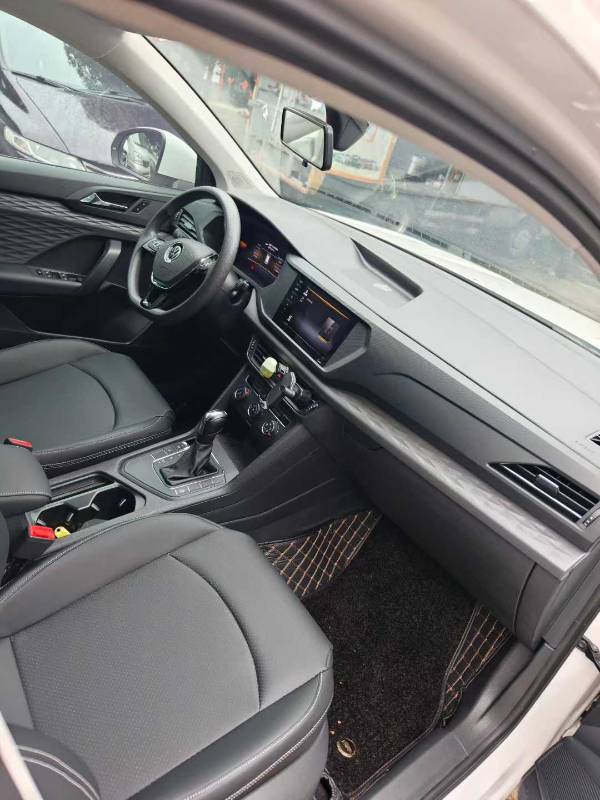 Volkswagen Tharu 2023 car image #6