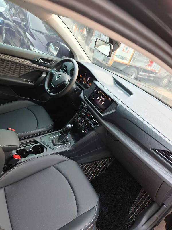 Volkswagen Tharu 2023 car image #8