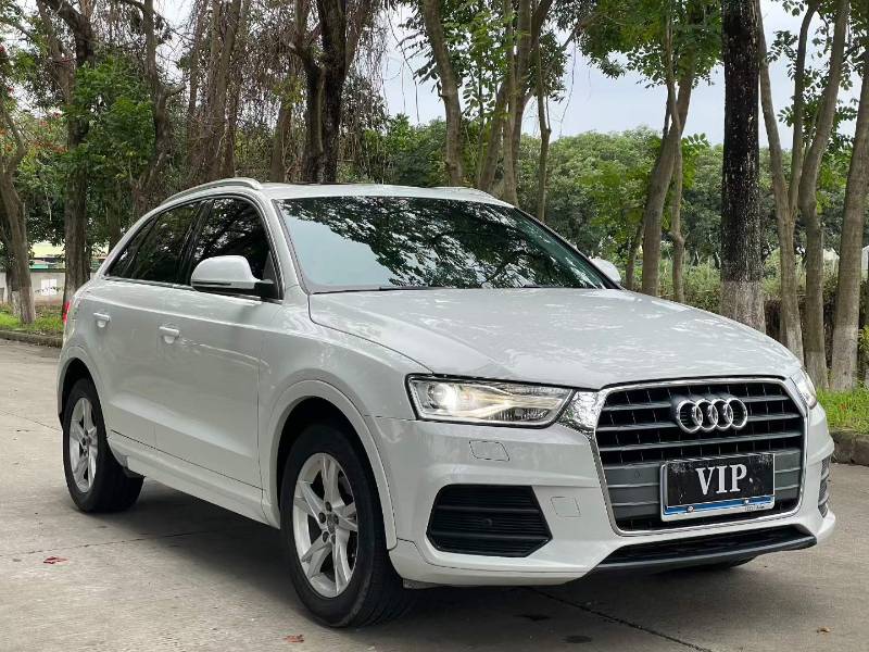 Audi Q3 2017 car image #3
