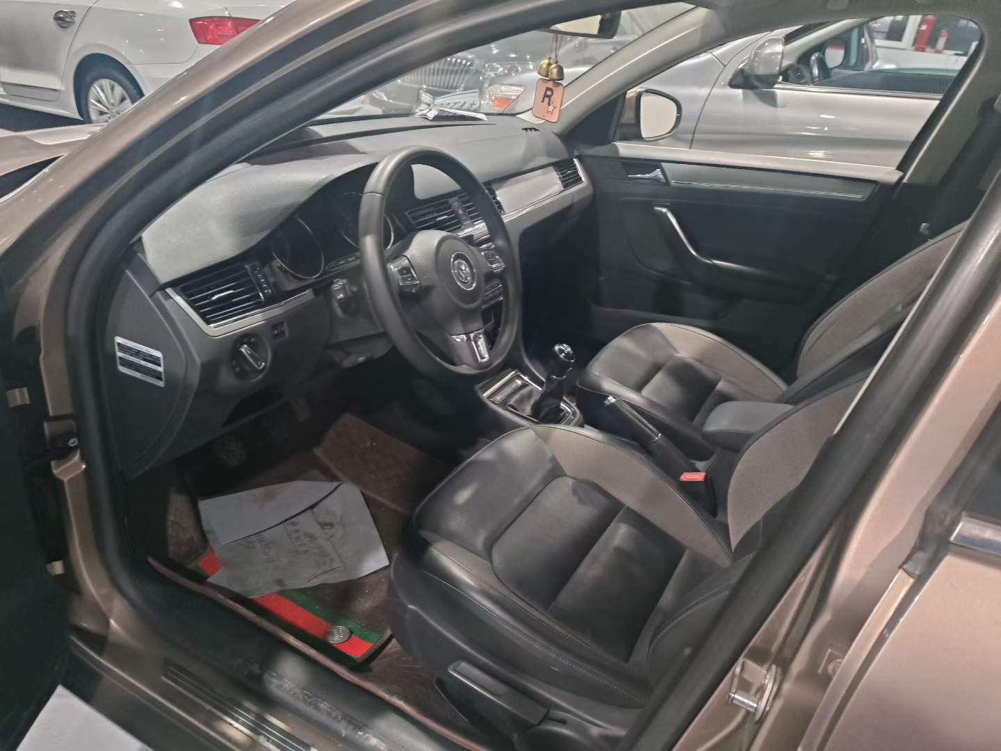 Volkswagen Bora 2015 car image #3