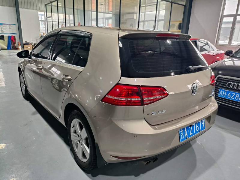 Volkswagen Golf 2014 car image #5