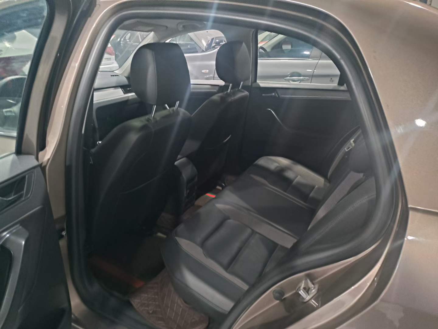 Volkswagen Bora 2015 car image #4