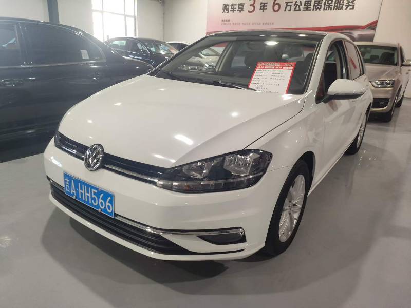 Volkswagen Golf 2018 car image #2