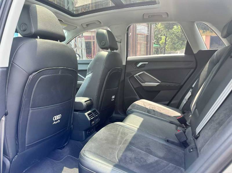 Audi Q3 2021 car image #5