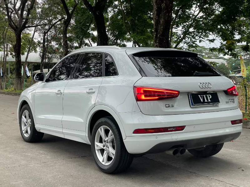 Audi Q3 2017 car image #7