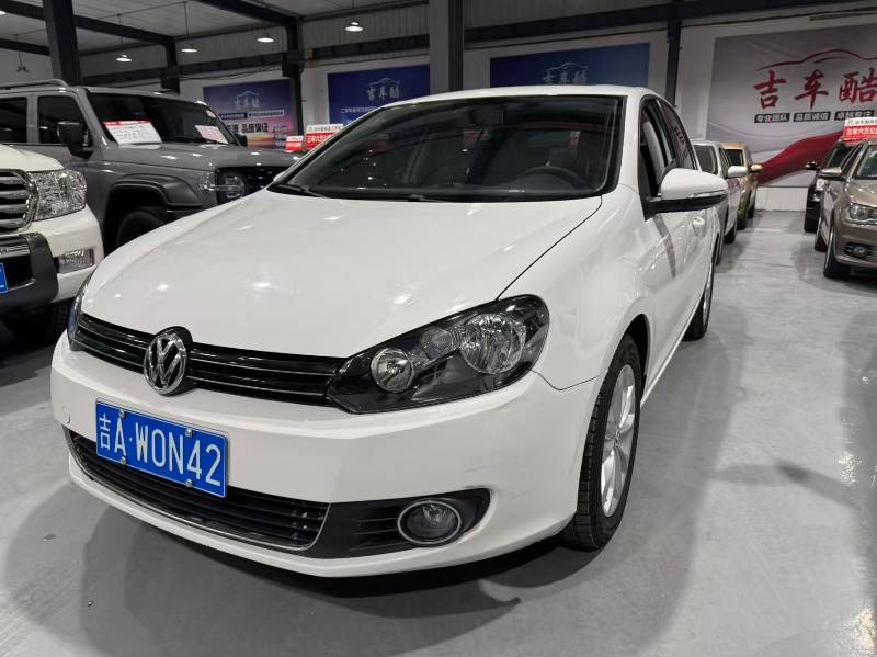 Volkswagen Golf 2013 car image 