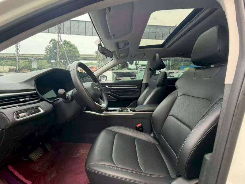 GEELY Emgrand 2024 car image #7