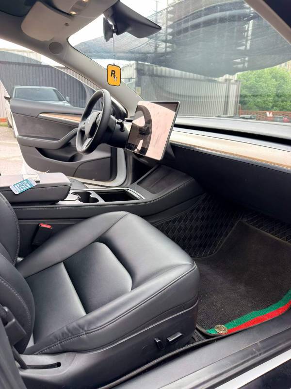 Tesla Model 3 2022 car image #6