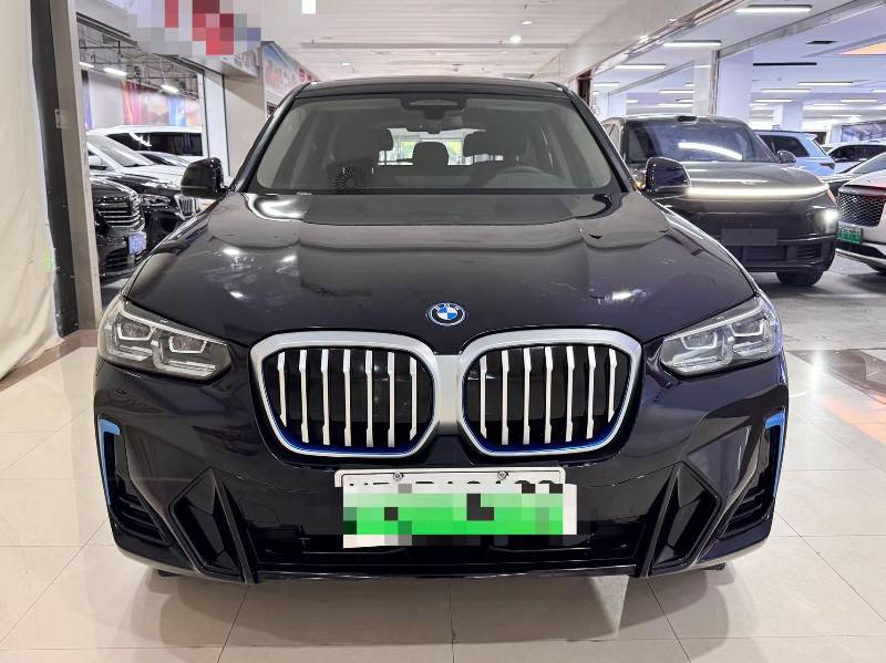 BMW iX3 2021 car image #2