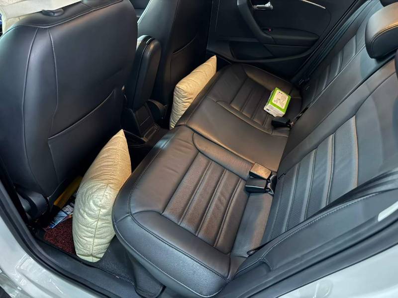 Volkswagen Polo 2016 car image #4