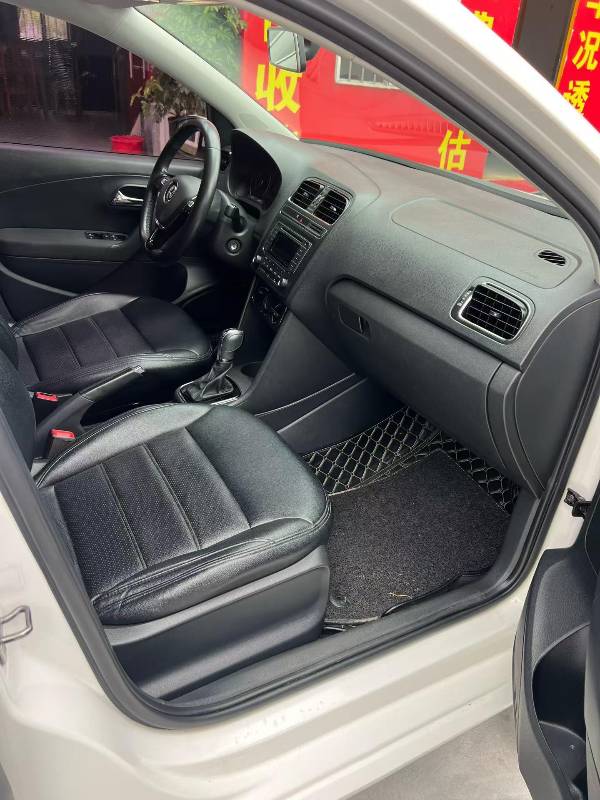Volkswagen Polo 2018 car image #4
