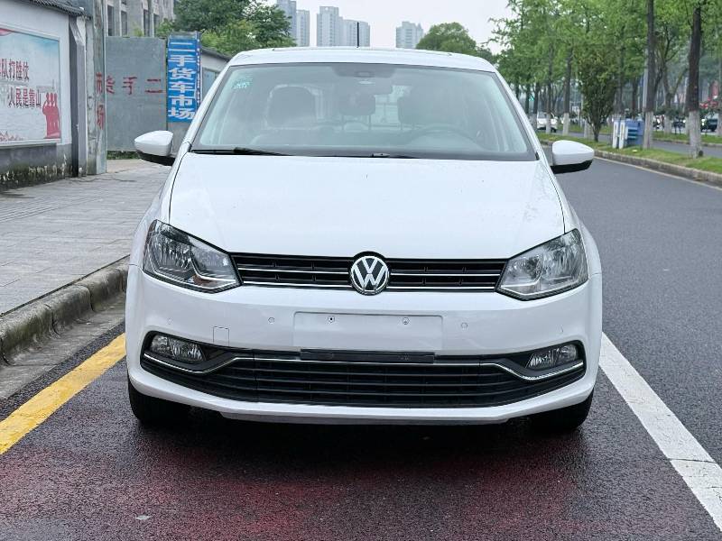 Volkswagen Polo 2015 immagine di auto #2