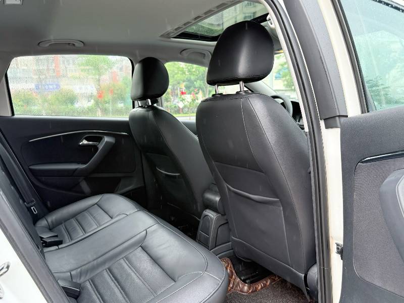 Volkswagen Polo 2015 immagine di auto #6