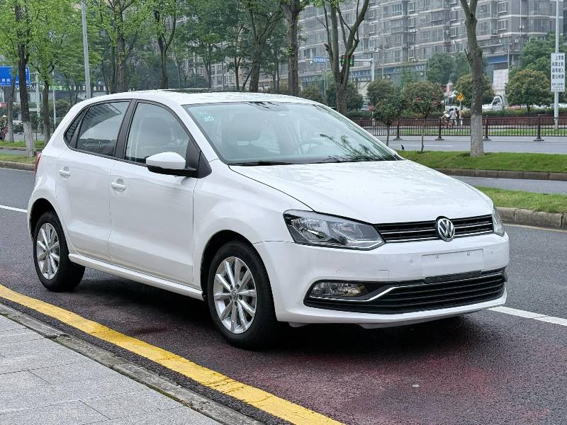 Volkswagen Polo 2015 immagine di auto #3