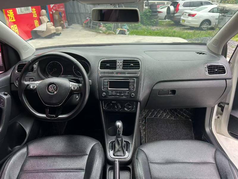 Volkswagen Polo 2018 car image #6