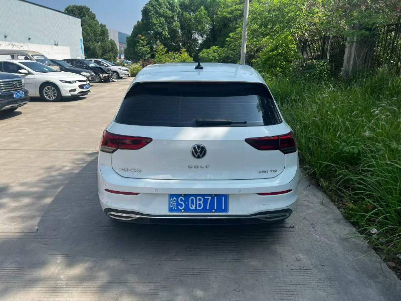 Volkswagen Golf 2023 immagine di auto #5