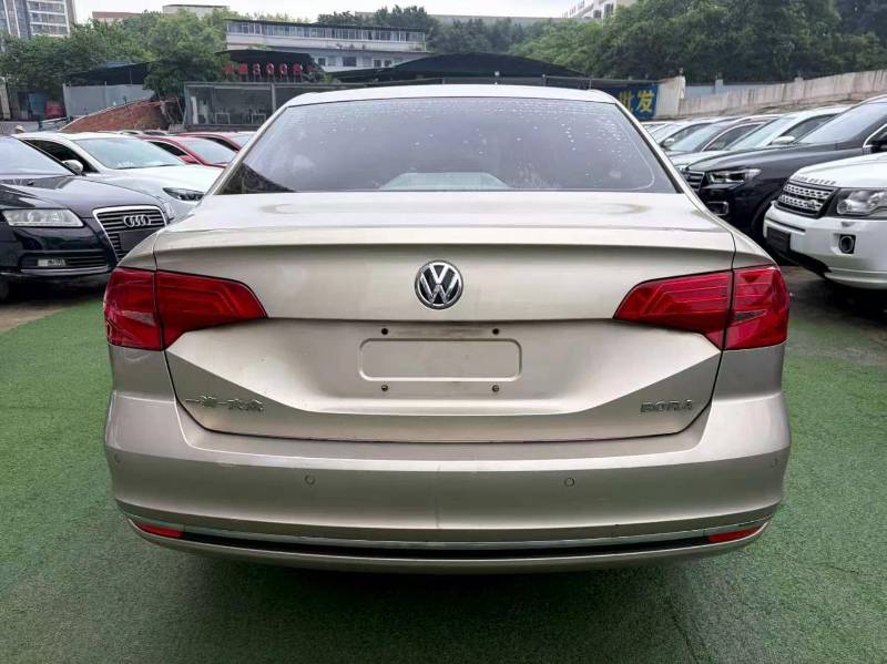 Volkswagen Bora 2016 car image #5