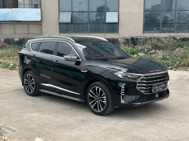 Jetour X70 PLUS 2023 car image #3