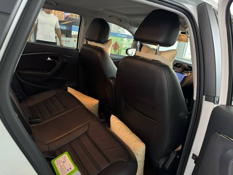 Volkswagen Polo 2016 car image #5