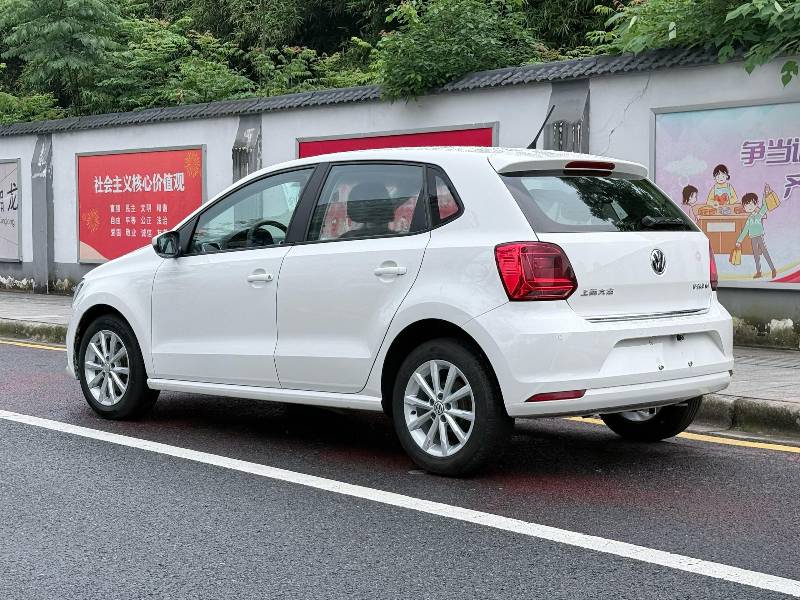 Volkswagen Polo 2015 immagine di auto #9