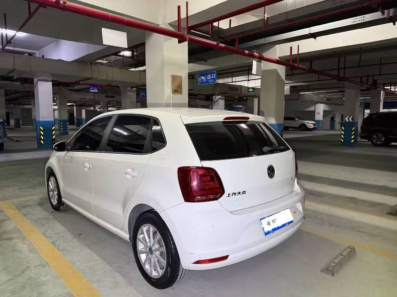 Volkswagen Polo 2017 car image #9