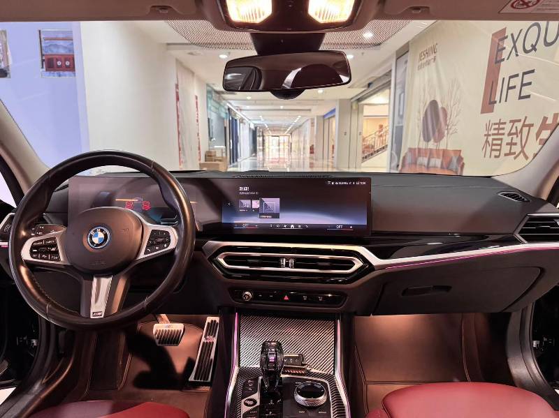 BMW i3 2024 car image #5