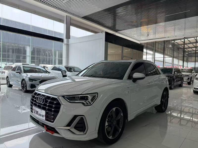Audi Q3 2022 Audi Q3 2022 car image