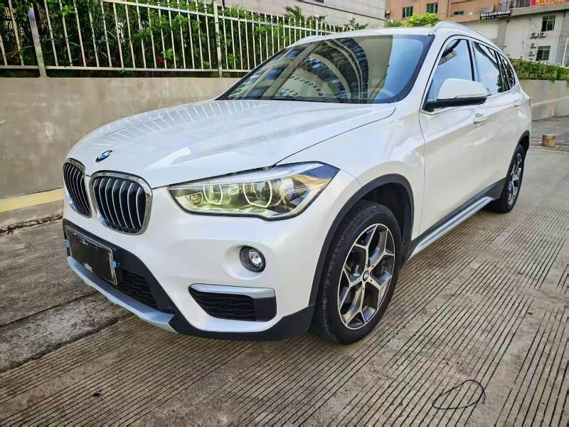 BMW X1 2018 BMW X1 2018 car image
