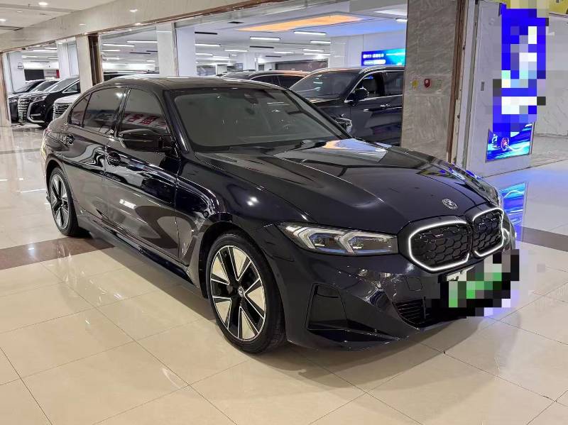 BMW i3 2024 car image #3
