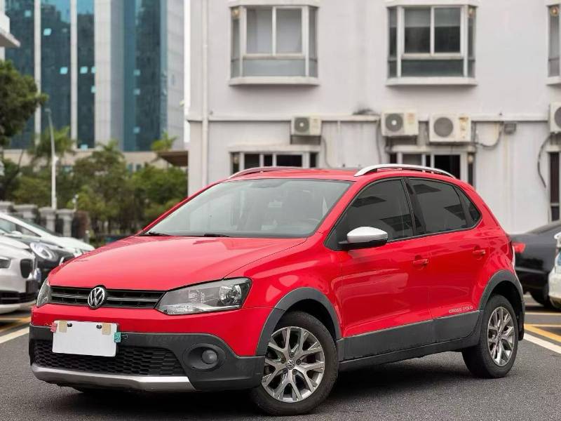 Volkswagen Polo 2015 Volkswagen Polo 2015 car image