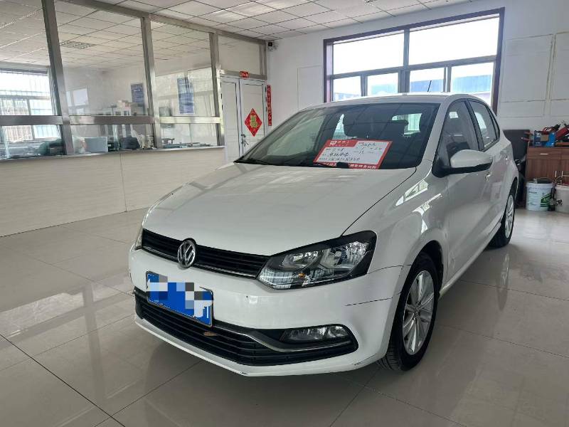 Volkswagen Polo 2015 Volkswagen Polo 2015 car image