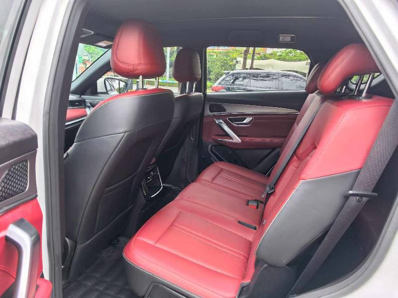 Jetour X70 PLUS 2025 #6 Jetour X70 PLUS 2025 car image #6