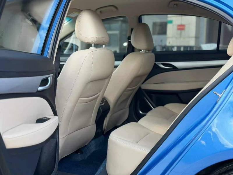 GEELY Emgrand 2019 #9 GEELY Emgrand 2019 car image #9