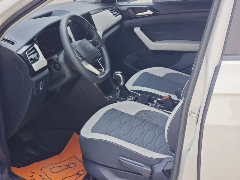 Volkswagen Tharu 2025 car image #6