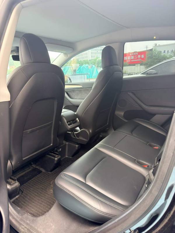 Tesla Model Y 2022 car image #6
