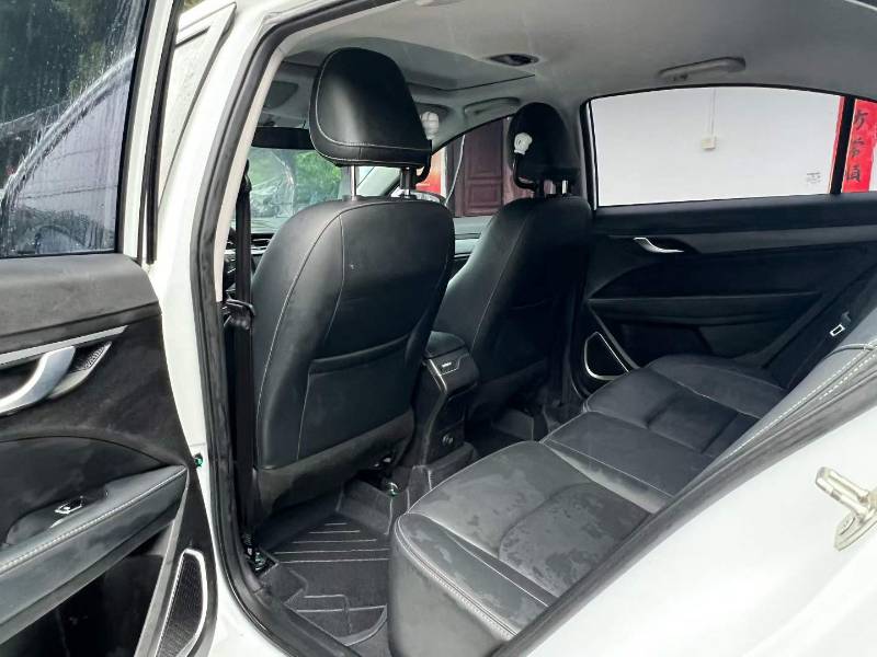 GEELY Emgrand 2021 #9 GEELY Emgrand 2021 car image #9