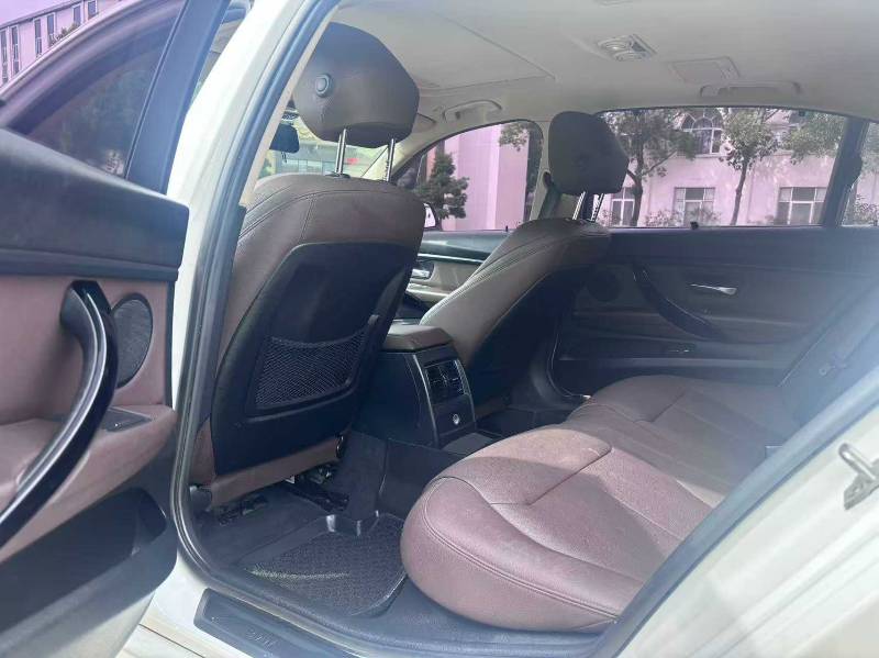 BMW 3 Series 2018 #8 BMW 3 Series 2018 car image #8