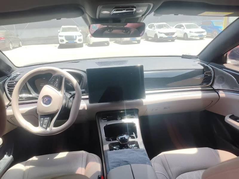 BYD Han 2025 car image #6