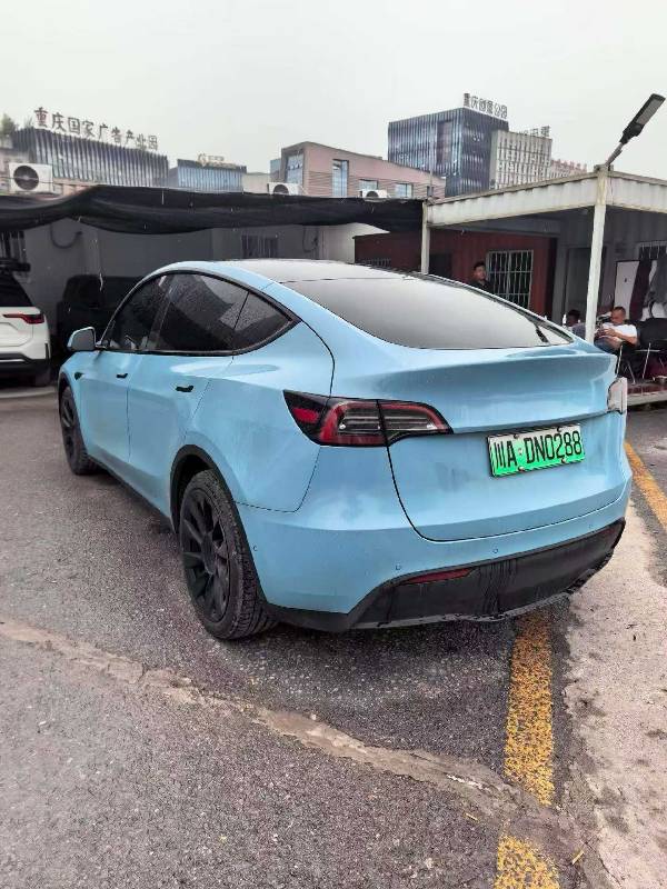 Tesla Model Y 2021 car image #3