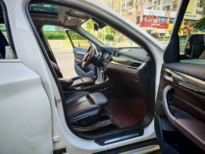 BMW X1 2018 #6 BMW X1 2018 car image #6