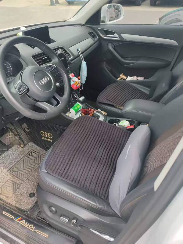 Audi Q3 2018 car image #3
