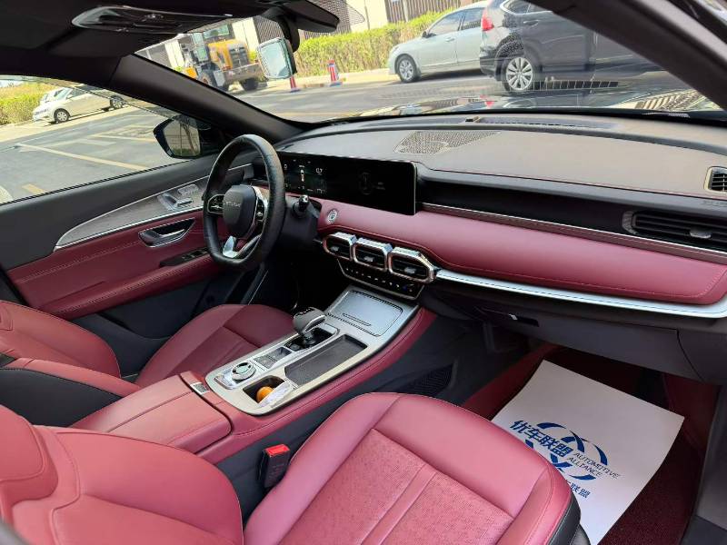 Jetour X70 PLUS 2025 #6 Jetour X70 PLUS 2025 car image #6