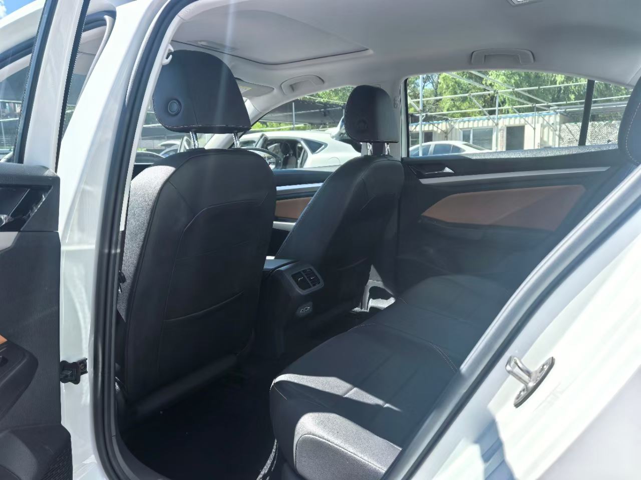 Volkswagen Bora 2023 car image #6